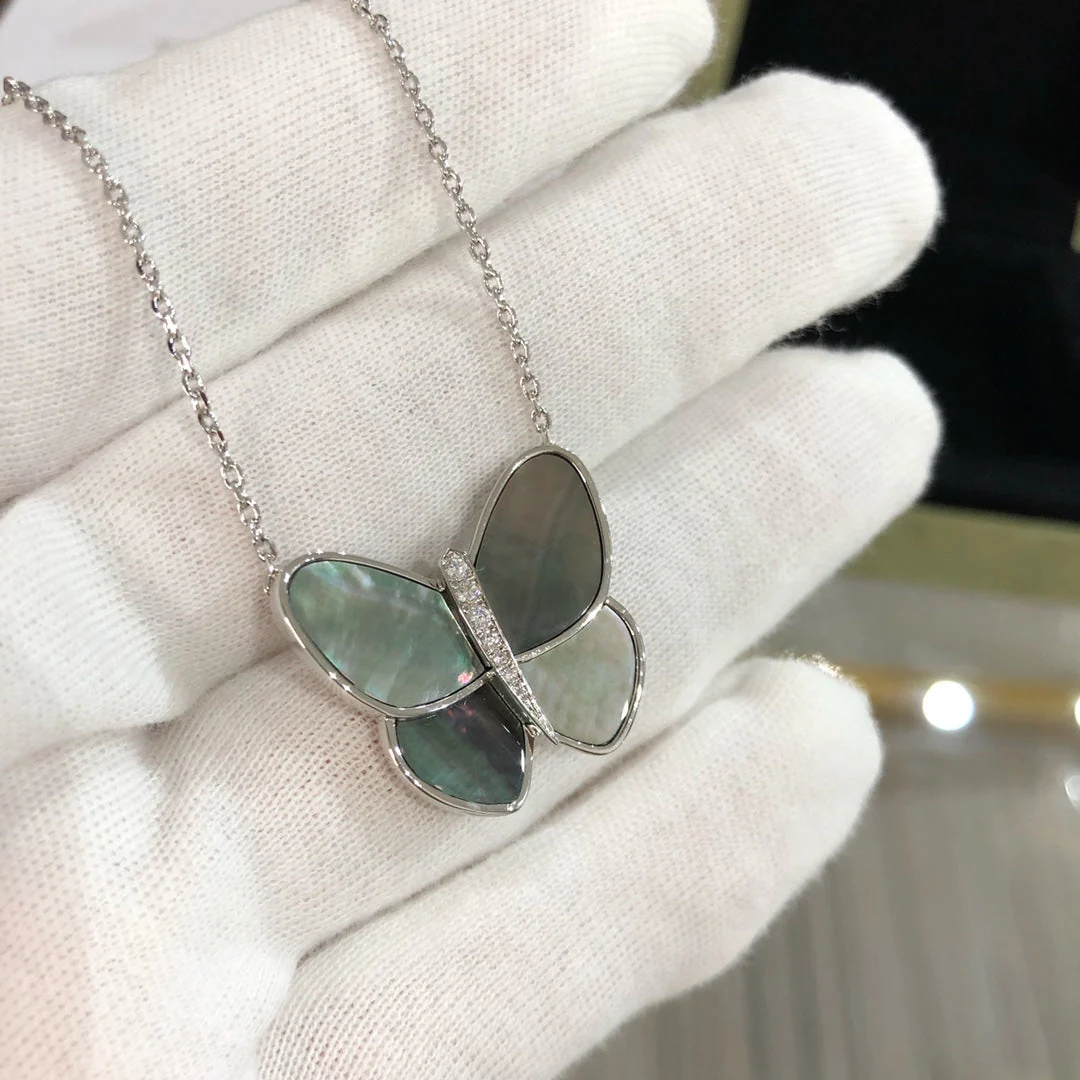 Regalia jewelryLARGE BUTTERFLY SILVER PENDANT DIAMOND NECKLACE