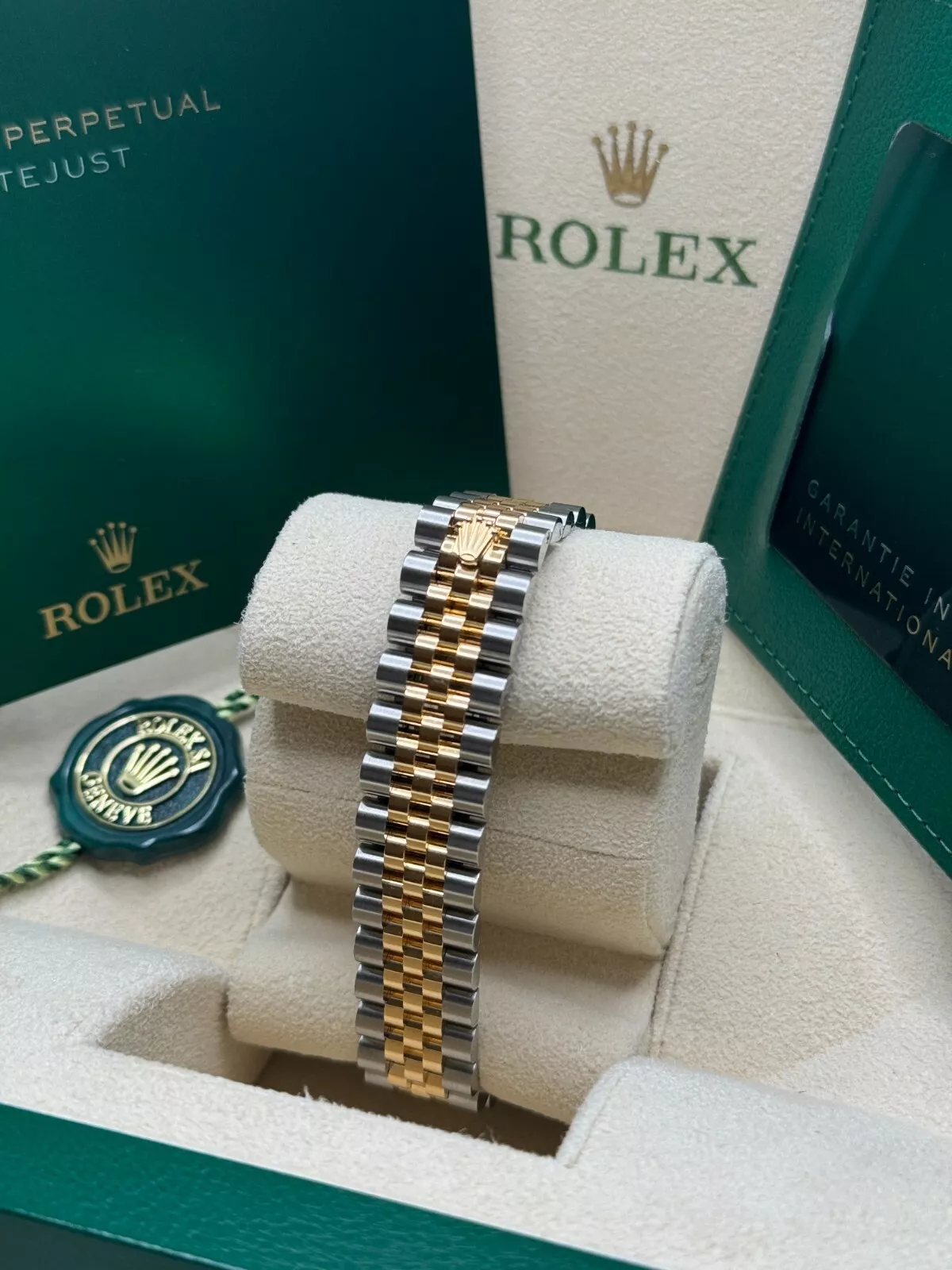 【Super Clone】ROLEX Datejust m278243-0031/0032 31mm Green Dial watch