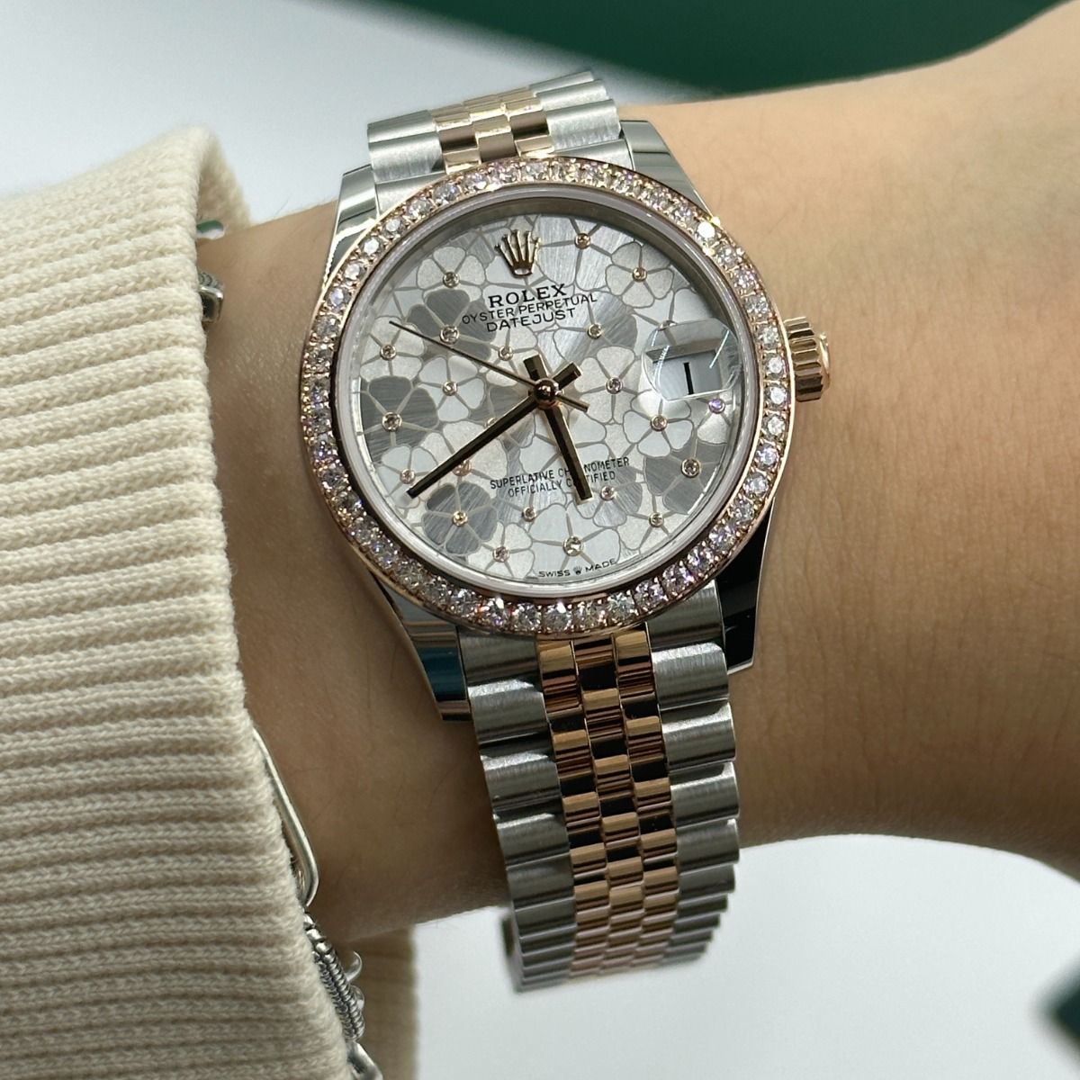 【Super Clone】ROLEX Datejust m278381-0031/0032 Silver Floral Motif Diamond Dial Diamond-Set Bezel 31mm