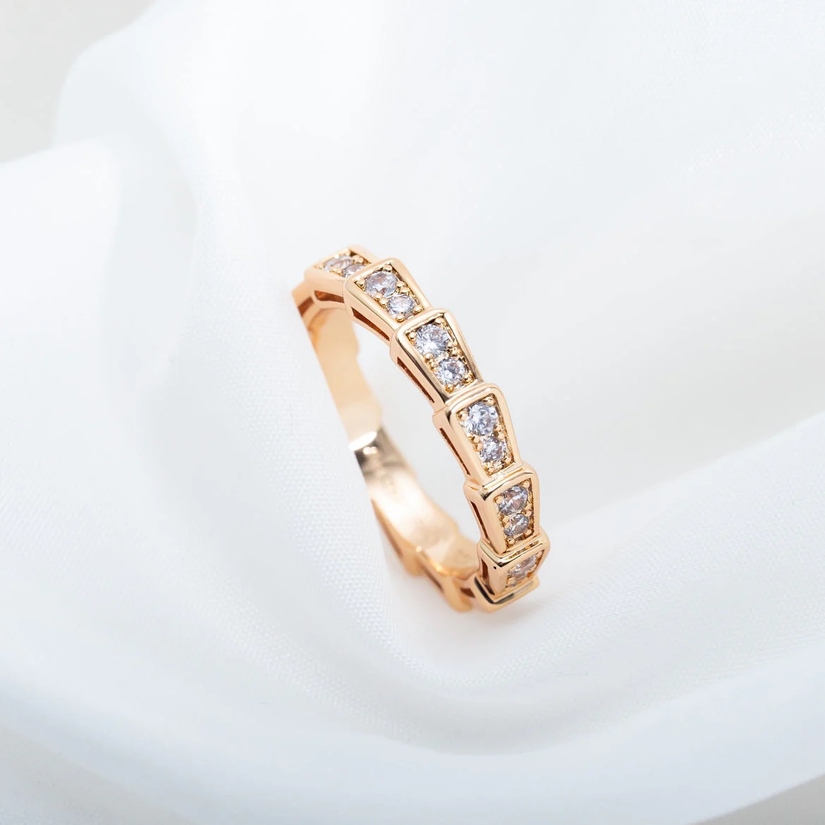 Regalia jewelrySERPENTI RING PINK GOLD DIAMOND PAVED 3MM