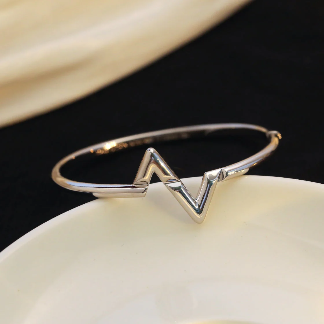 Regalia jewelryVOLTE UPSITE DOWN BRACELET