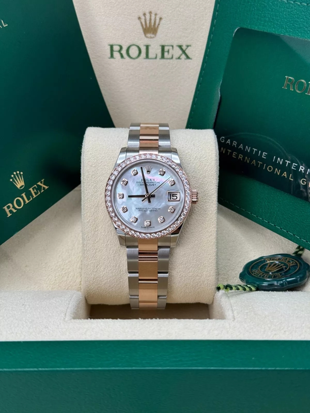 【Super Clone】RLX Datejust m278381-0025/0026 Mother-of-Pearl Diamond 31mm Dial Diamond-Set Bezel and Oyster Bracelet Watch