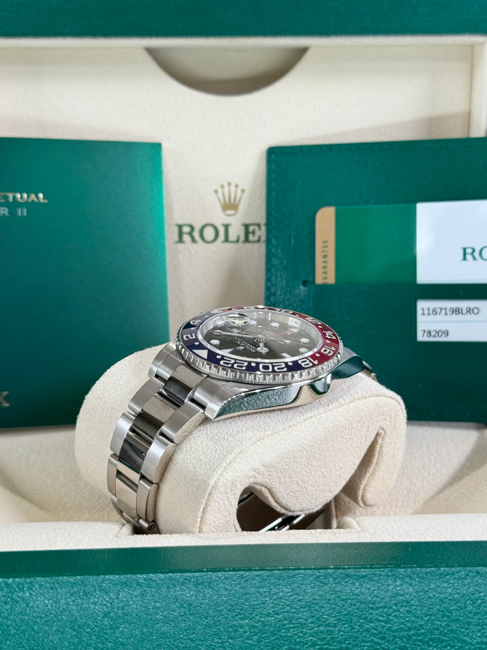 【Super Clone】ROLEX  GMT-Master II 116719BLRO 40mm
