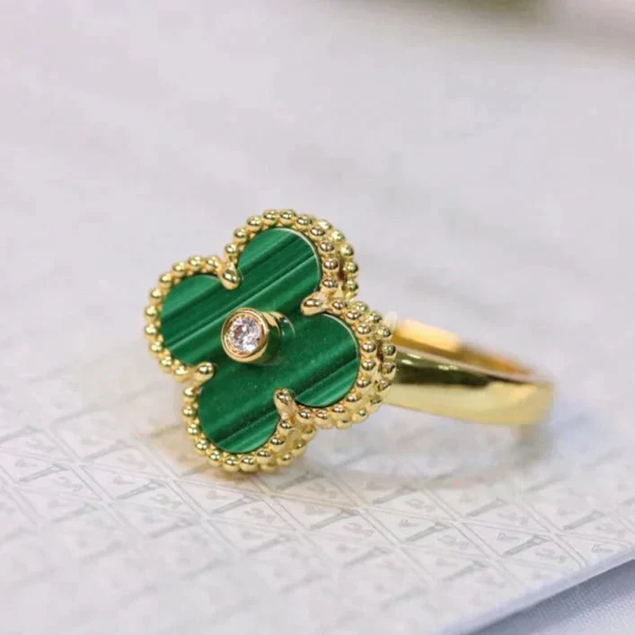 Regalia jewelryCLOVER MALACHITE RING GOLD DIAMOND
