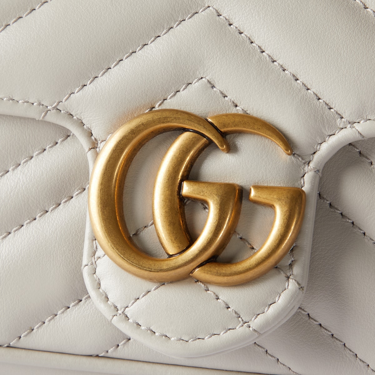 GG Marmont Leather Super Mini Bag