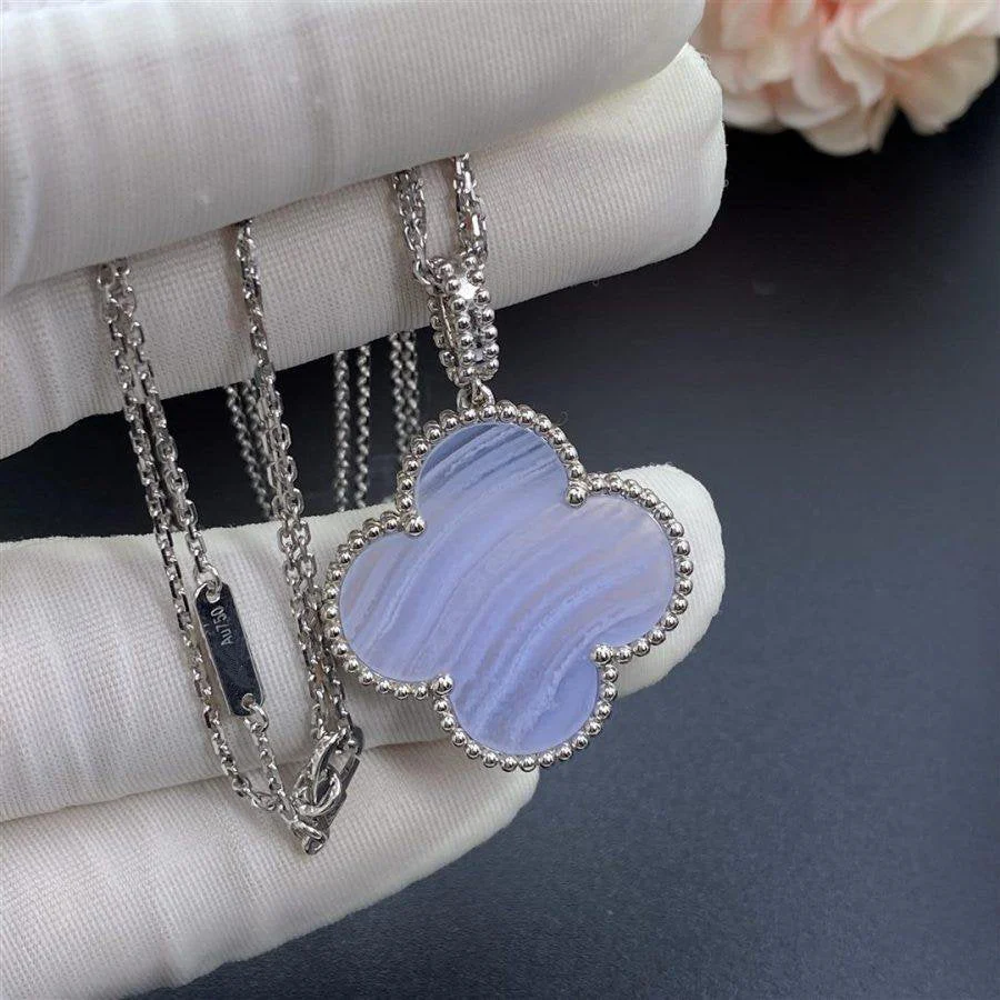Regalia jewelryCLOVER SILVER CHALCEDONY BIG CLOVER NECKLACE