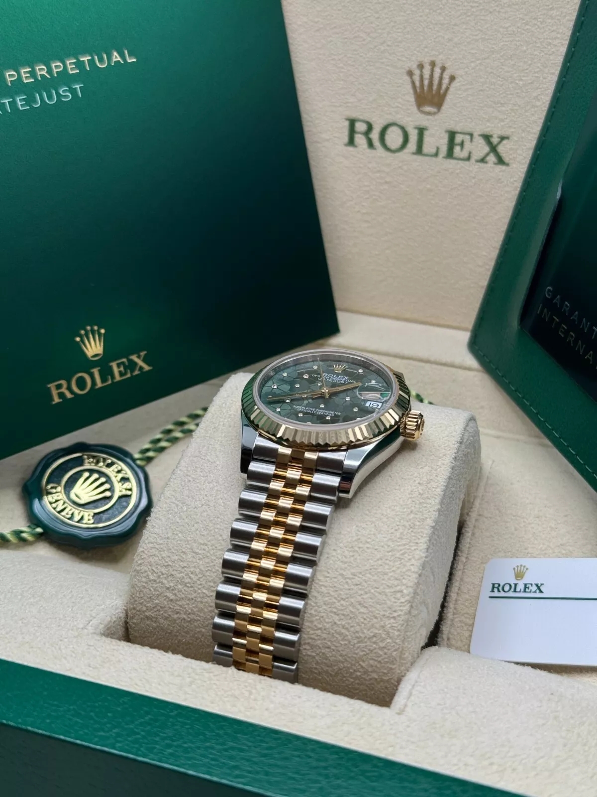 【Super Clone】ROLEX Datejust m278273-0031/0032 31mm Olive Green Floral Motif Dial Stainless Steel and Yellow Gold Oyster Watch