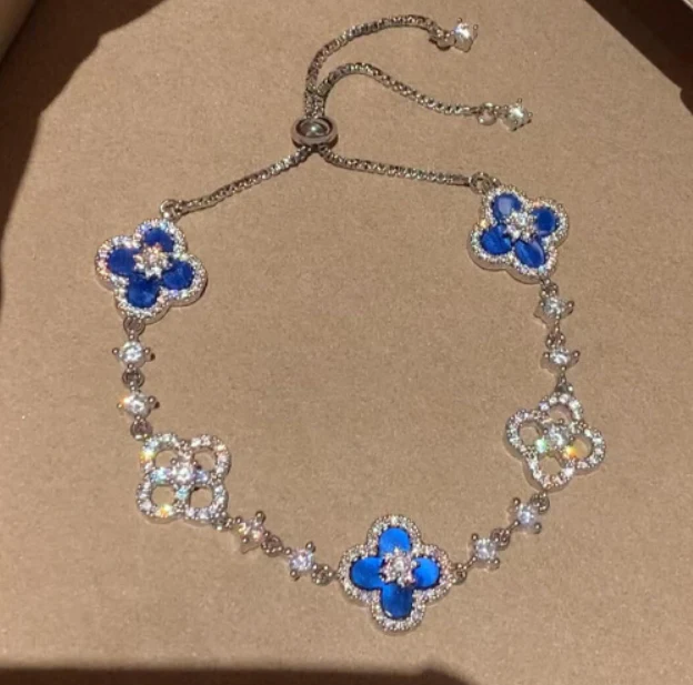 Regalia jewelryCLOVER 5 MOTIF PINK BLUE RED WHITE BRACELET