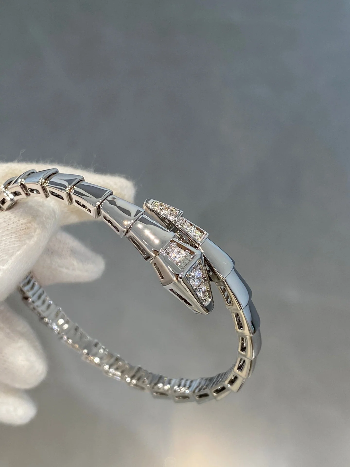 Regalia jewelrySERPENTI BRACELET DIAMONDS SILVER