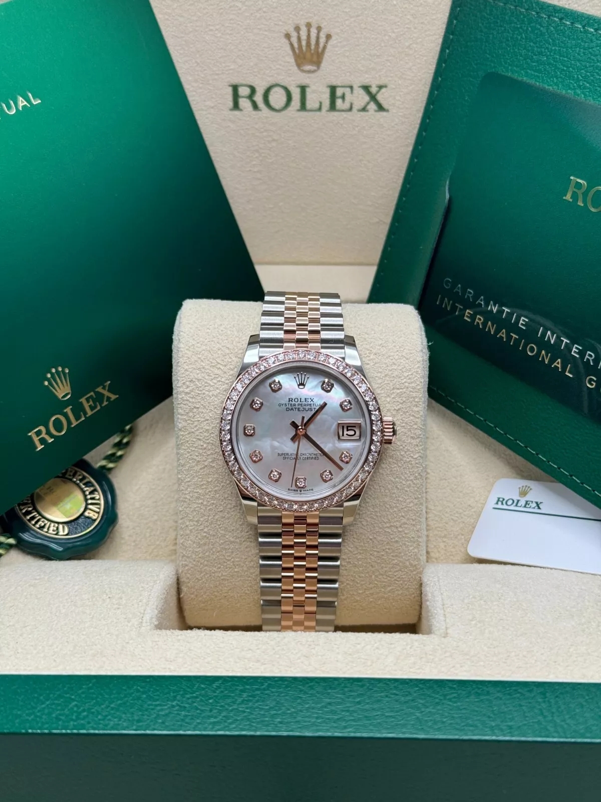 【Super Clone】RLX Datejust m278381-0025/0026 Mother-of-Pearl Diamond 31mm Dial Diamond-Set Bezel and Oyster Bracelet Watch