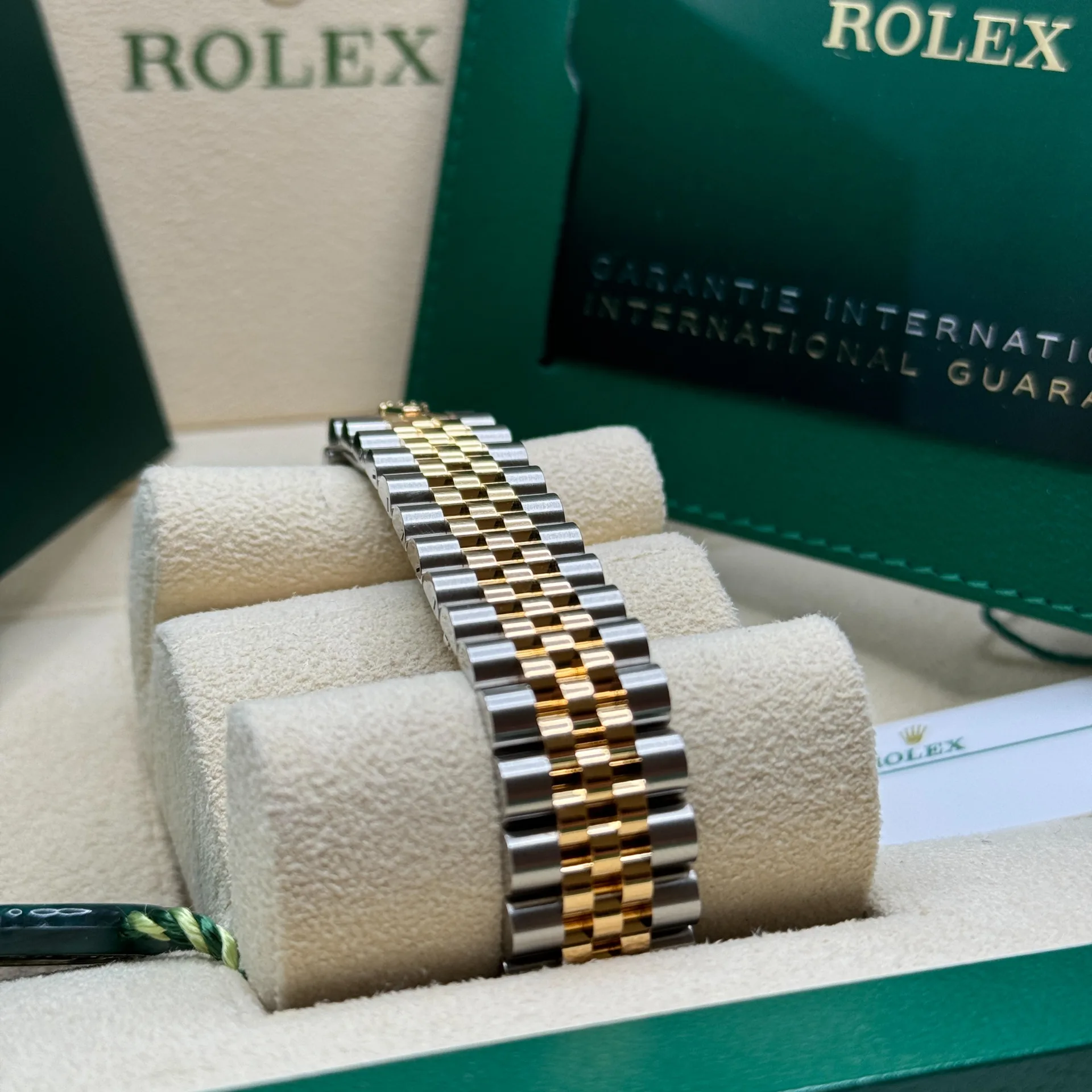 【Super Clone】ROLEX Datejust m278273-0023/0024 31mm Black Mother-of-Pearl Dial Stainless Steel and Yellow Gold Oyster Watch