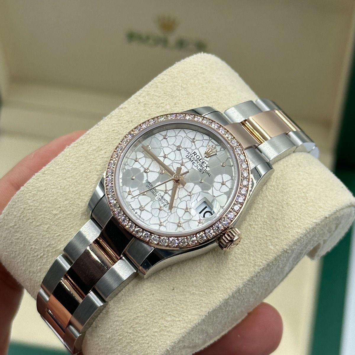 【Super Clone】ROLEX Datejust m278381-0031/0032 Silver Floral Motif Diamond Dial Diamond-Set Bezel 31mm