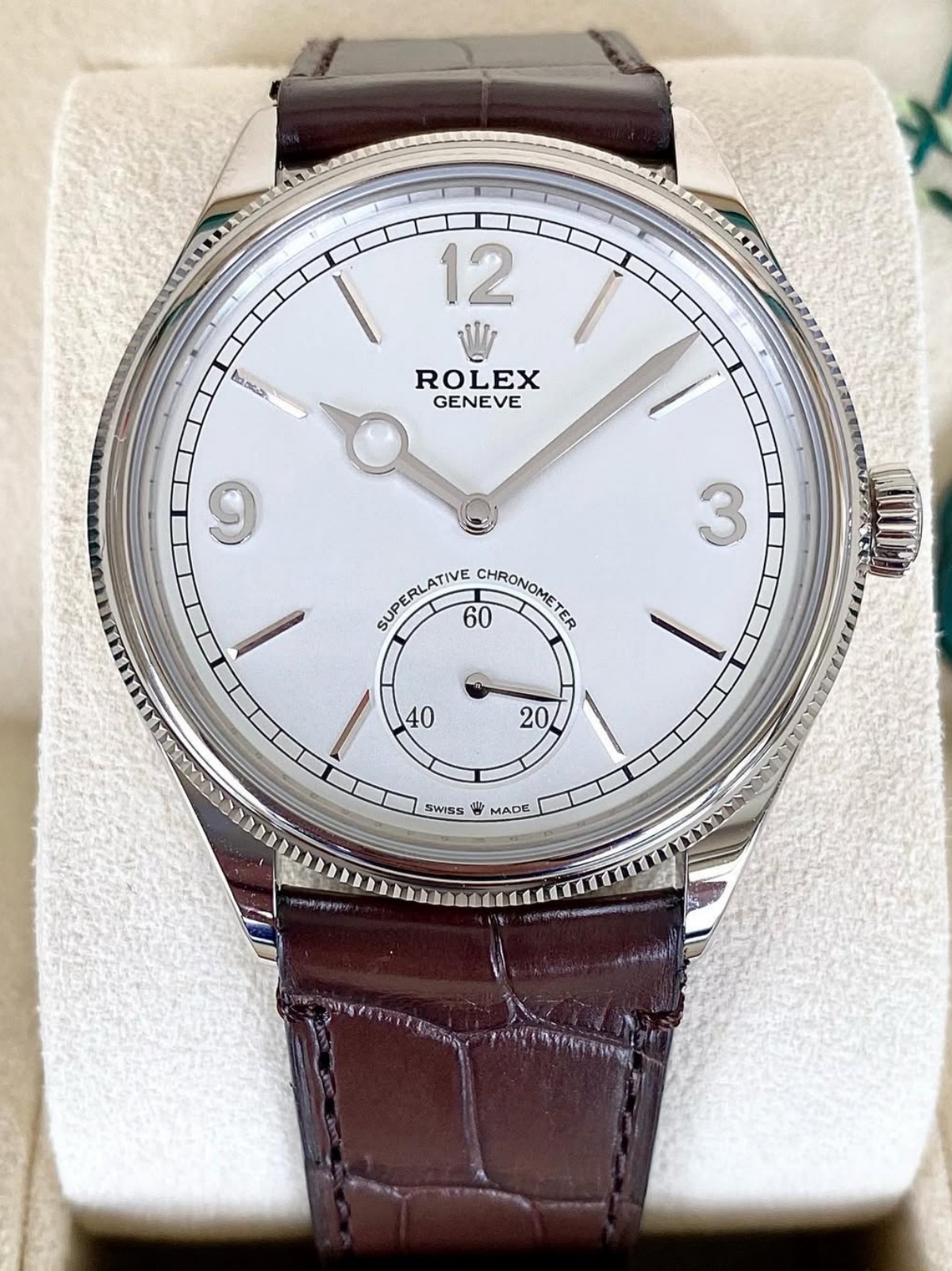 【Super Clone】ROLEX 1908 White Gold White Dial Brown Alligator Strap - 52509-0006