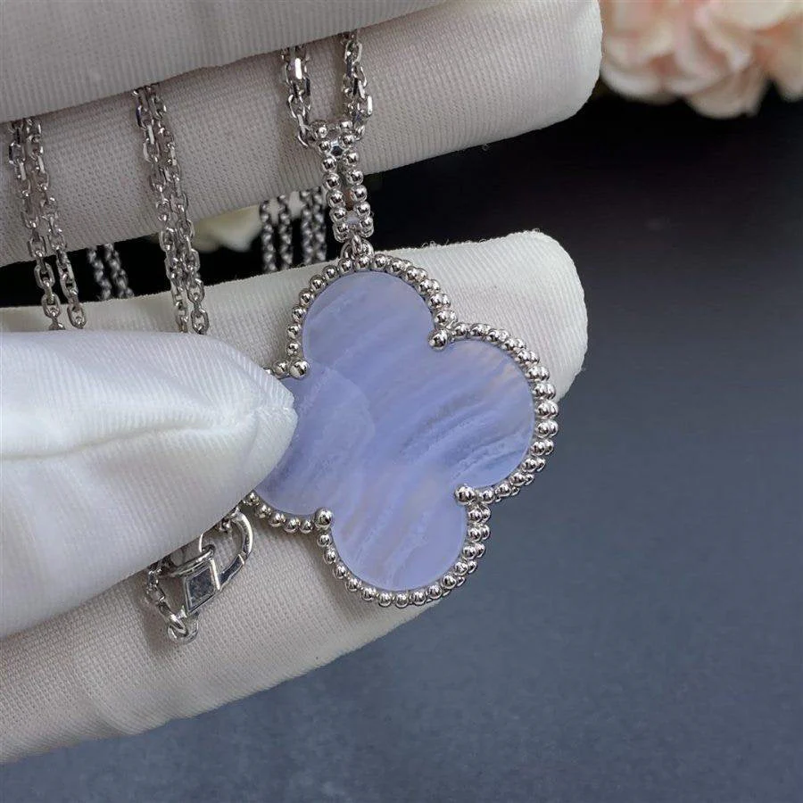 Regalia jewelryCLOVER SILVER CHALCEDONY BIG CLOVER NECKLACE