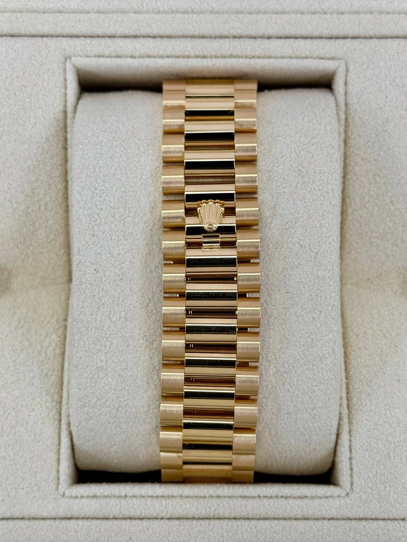 【Super Clone】ROLEX Day-Date 40mm 228398TBR-0036 Diamond Paved Dial President Watch