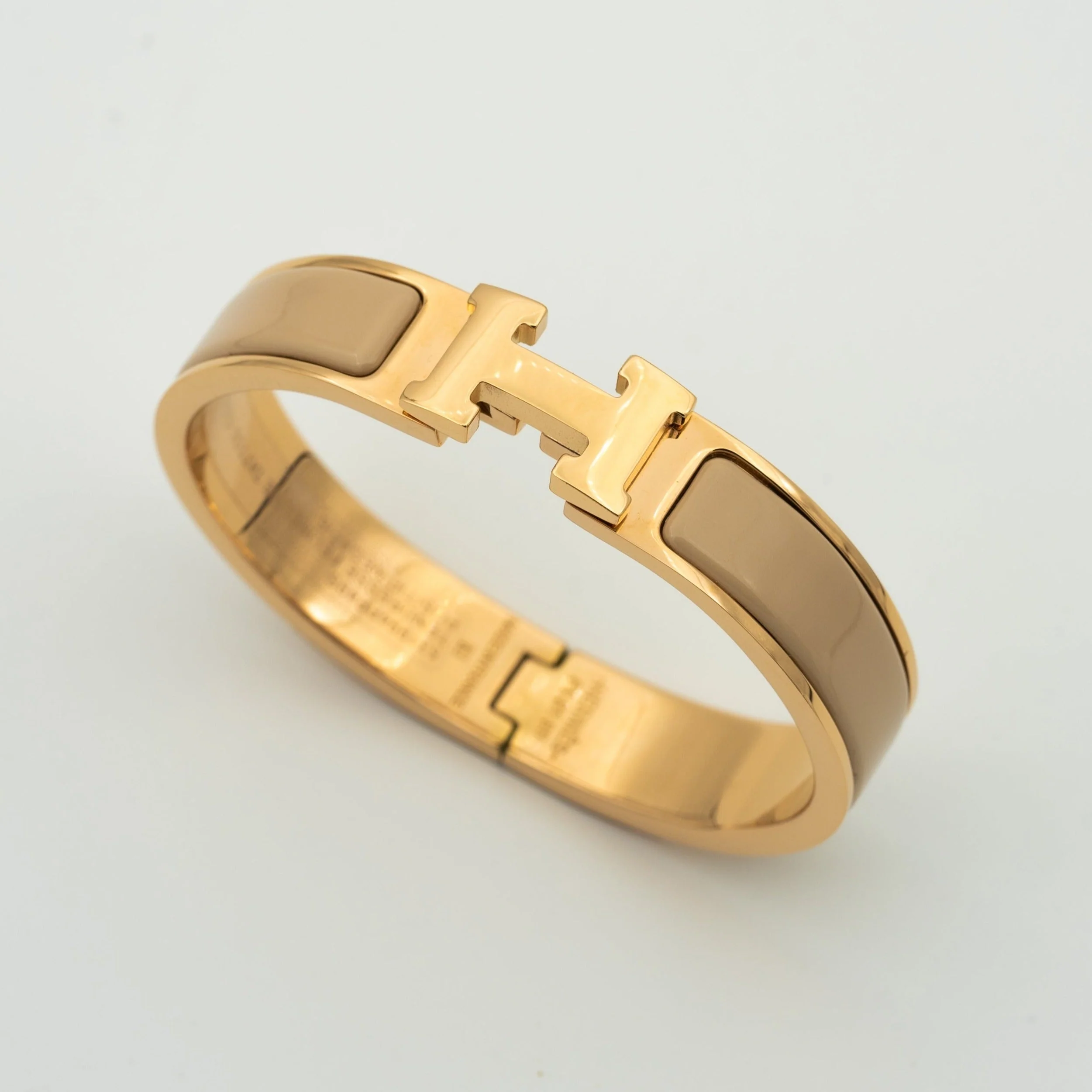 Regalia jewelryH GREY BRACELET