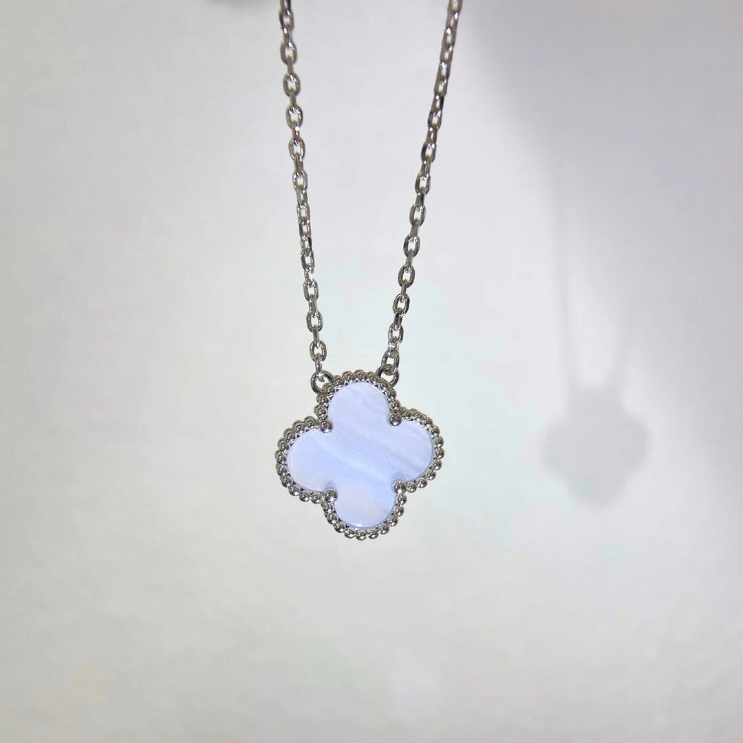 Regalia jewelryCLOVER 15MM BLUE CHALCEDONY NECKLACE SILVER
