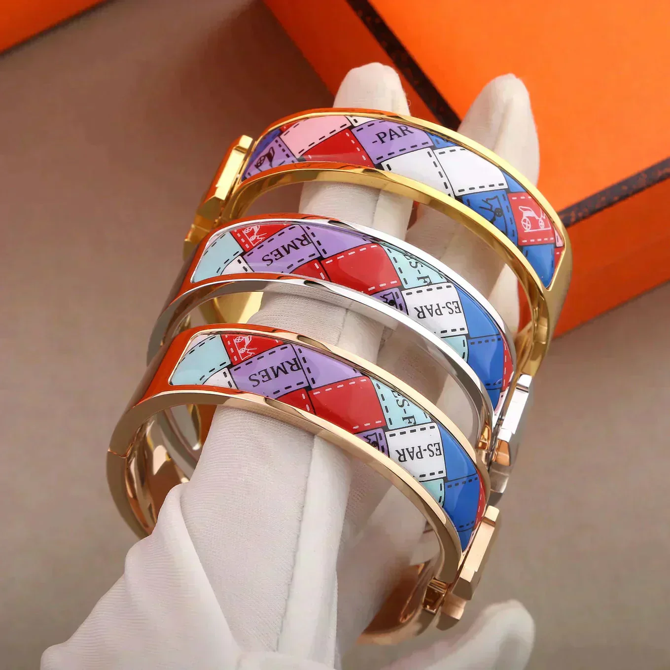 Regalia jewelryH BRACELET DOTTED BORDER 12MM