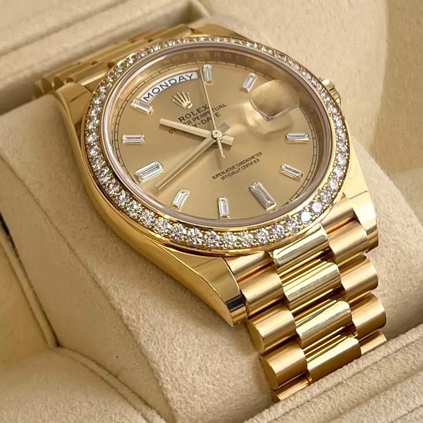 【Super Clone】ROLEX Day-Date 40mm Champagne Diamond Dial and Bezel Yellow Gold President Bracelet 228348RBR-0002