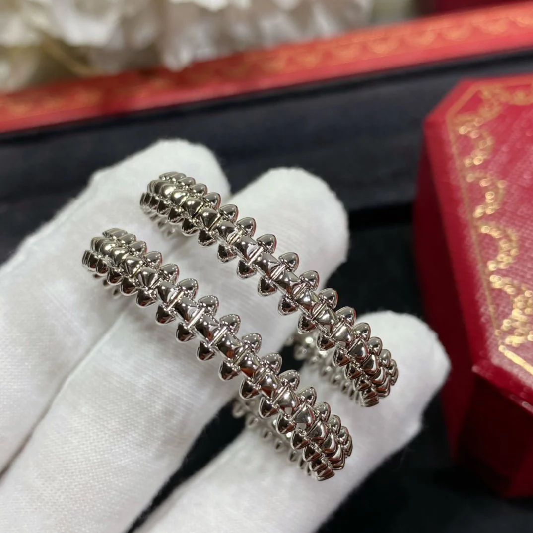 Regalia jewelryCLASH LARGE HOOP EARRINGS