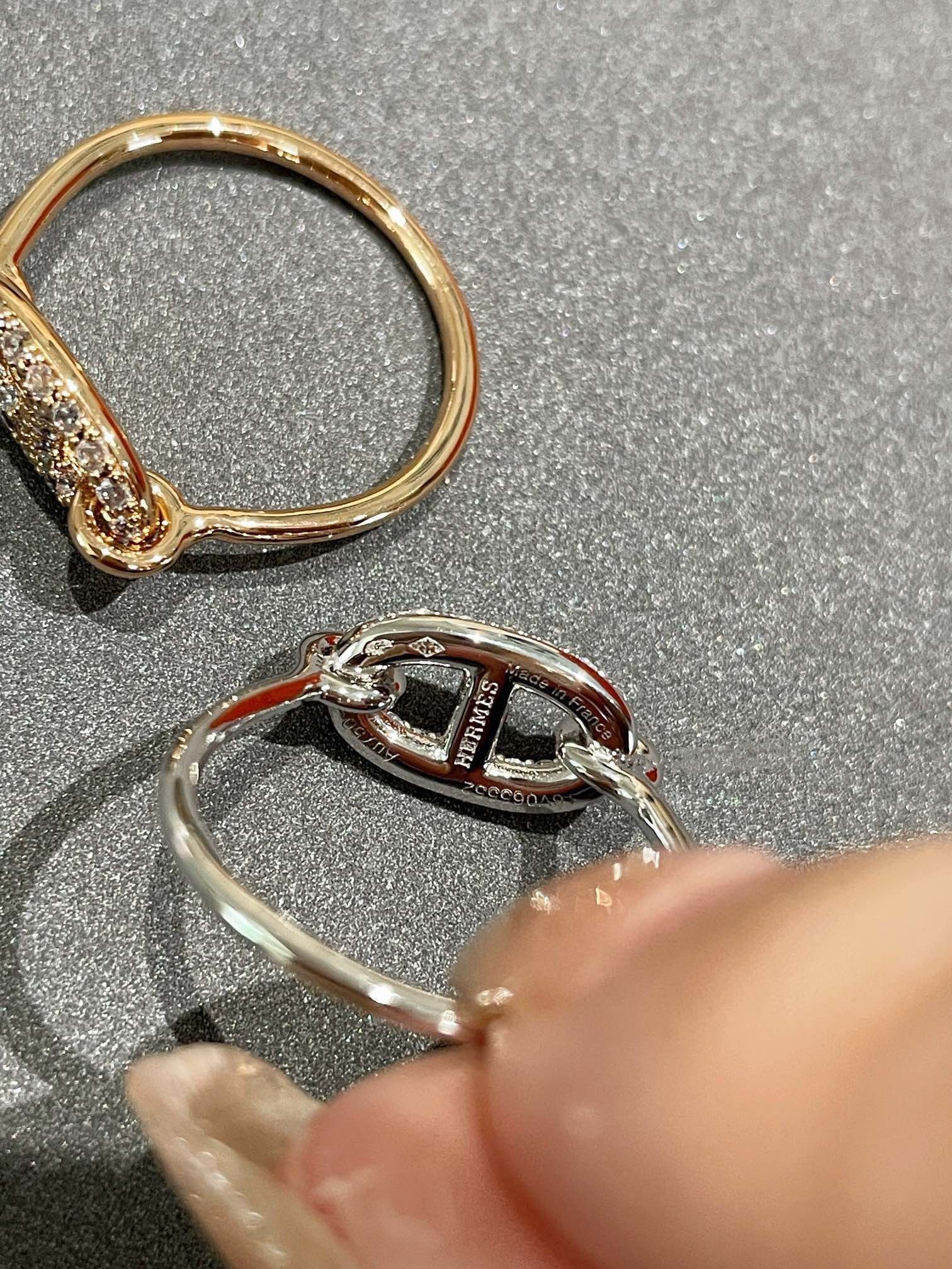 Regalia jewelryRONDE SMALL DIAMOND RING