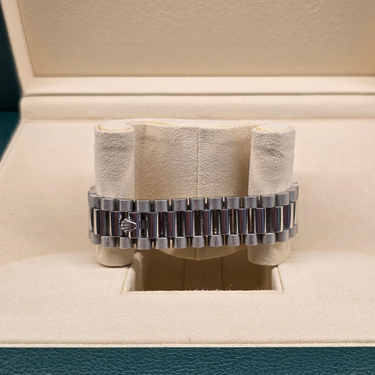 【Super Clone】ROLEX Day-Date 40mm 228396TBR-0002 Ice Blue Diamonds Dial