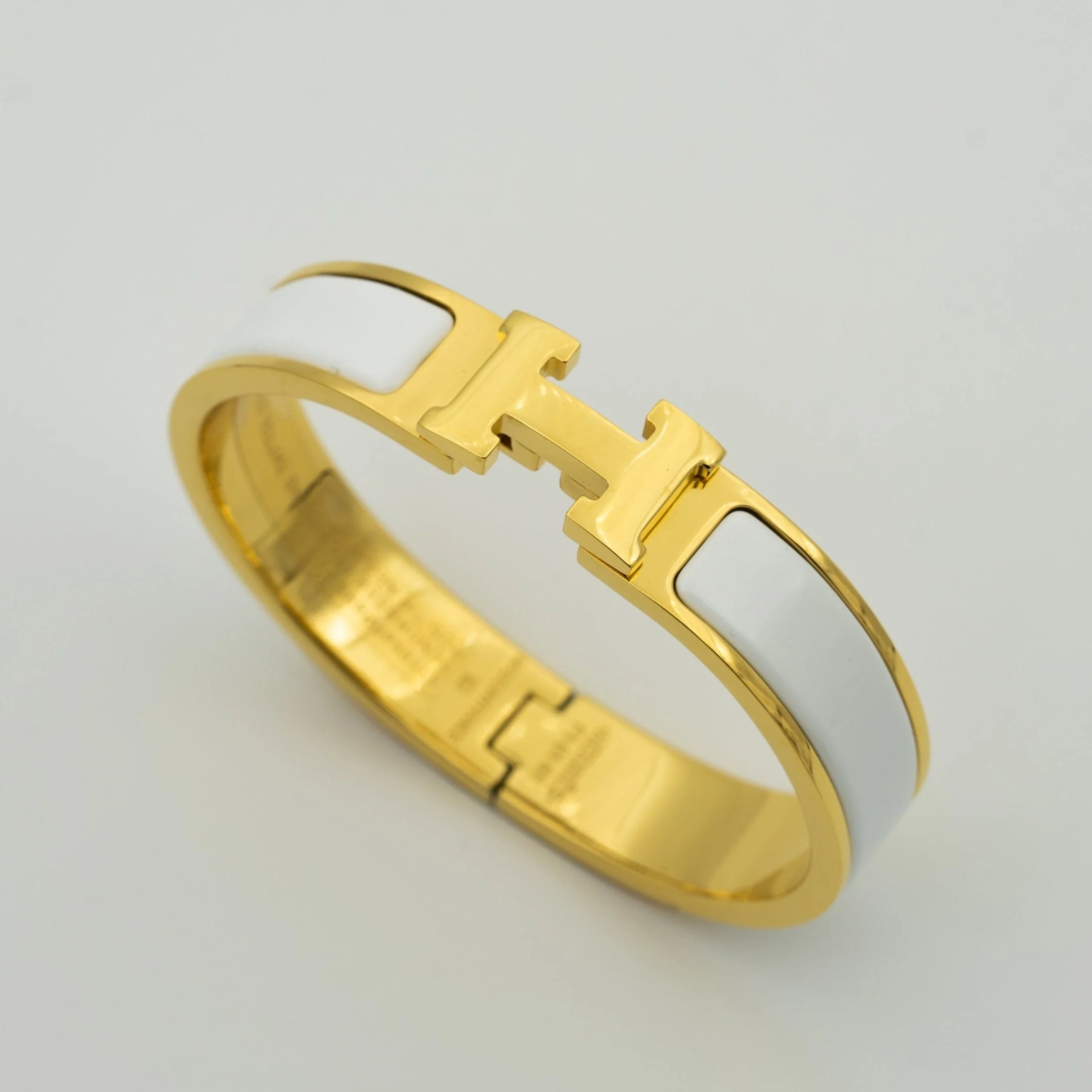 Regalia jewelryH WHITE BRACELET