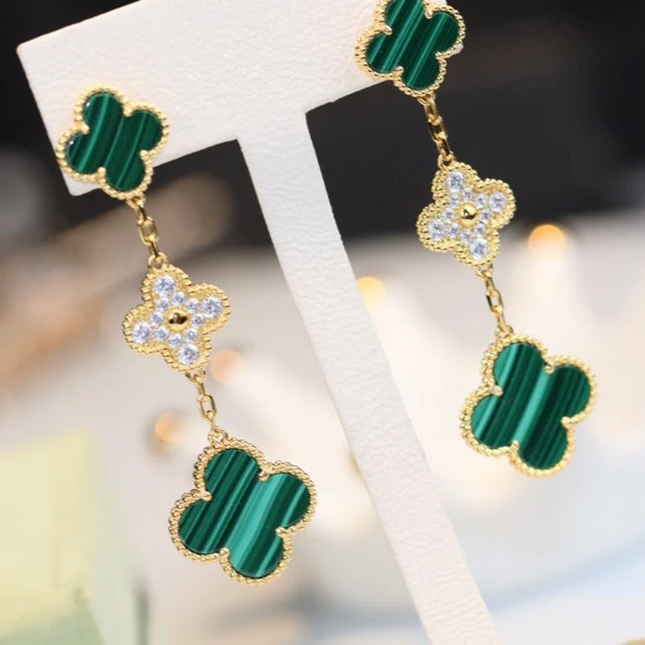 Regalia jewelryCLOVER EARRINGS GOLD MALACHITE DIAMOND 3 MOTIF