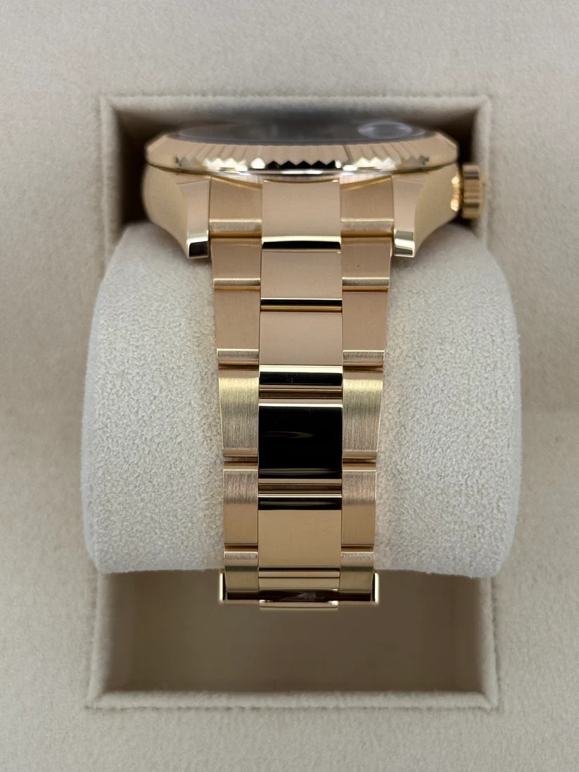 【Super Clone】ROLEX Sky-Dweller 42mm 336938-0002/0005 Yellow Gold Black Dial Oyster