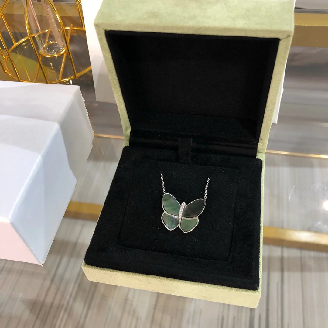 Regalia jewelryLARGE BUTTERFLY SILVER PENDANT DIAMOND NECKLACE