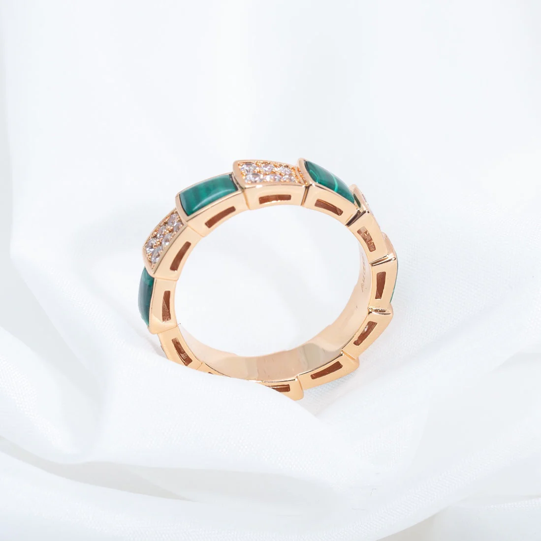 Regalia jewelrySERPENTI RING PINK GOLD MALACHITE DIAMOND PAVED 4MM