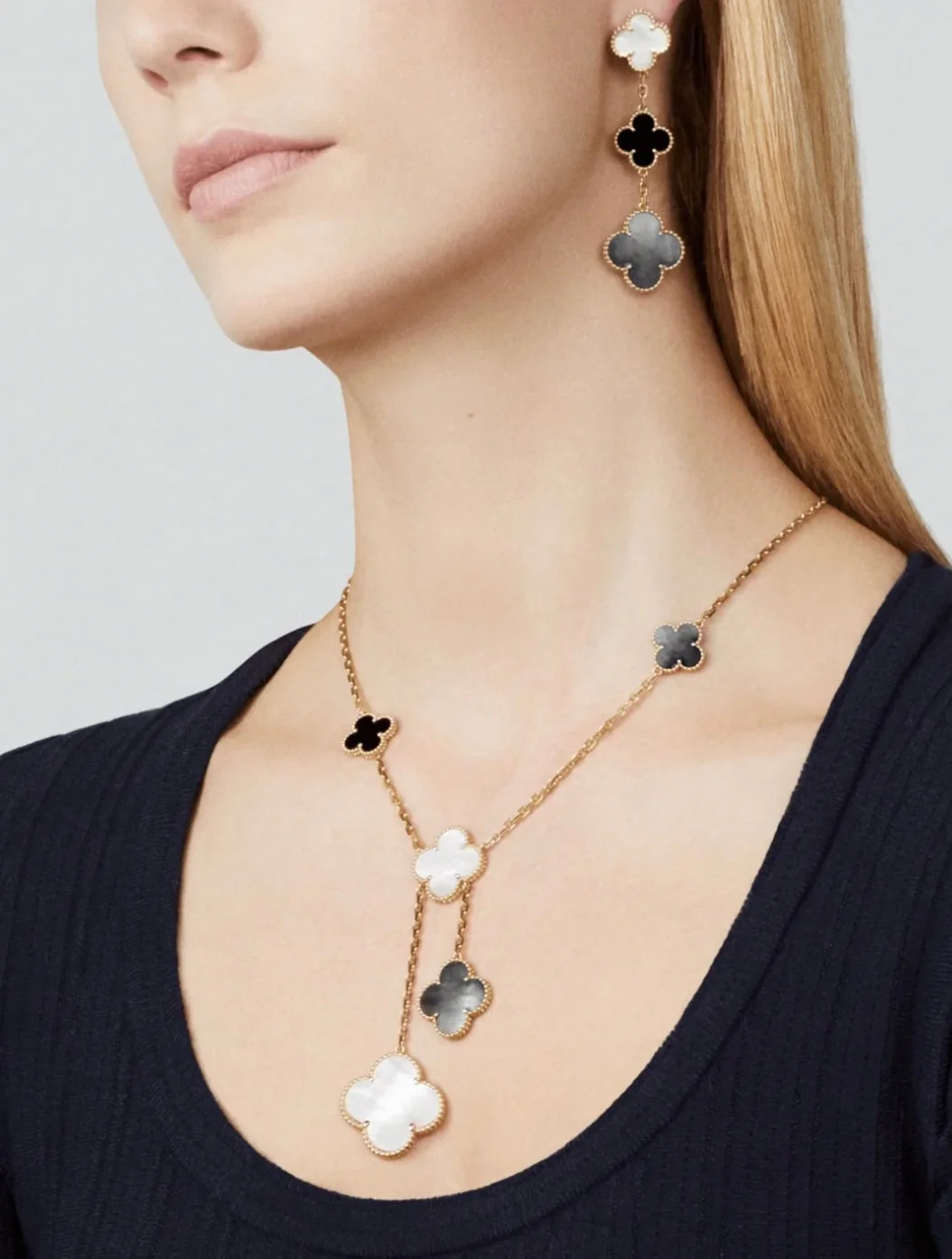 Regalia jewelryCLOVER 3 MOTIF MOP ONYX DARK MOP PINK GOLD EARRINGS