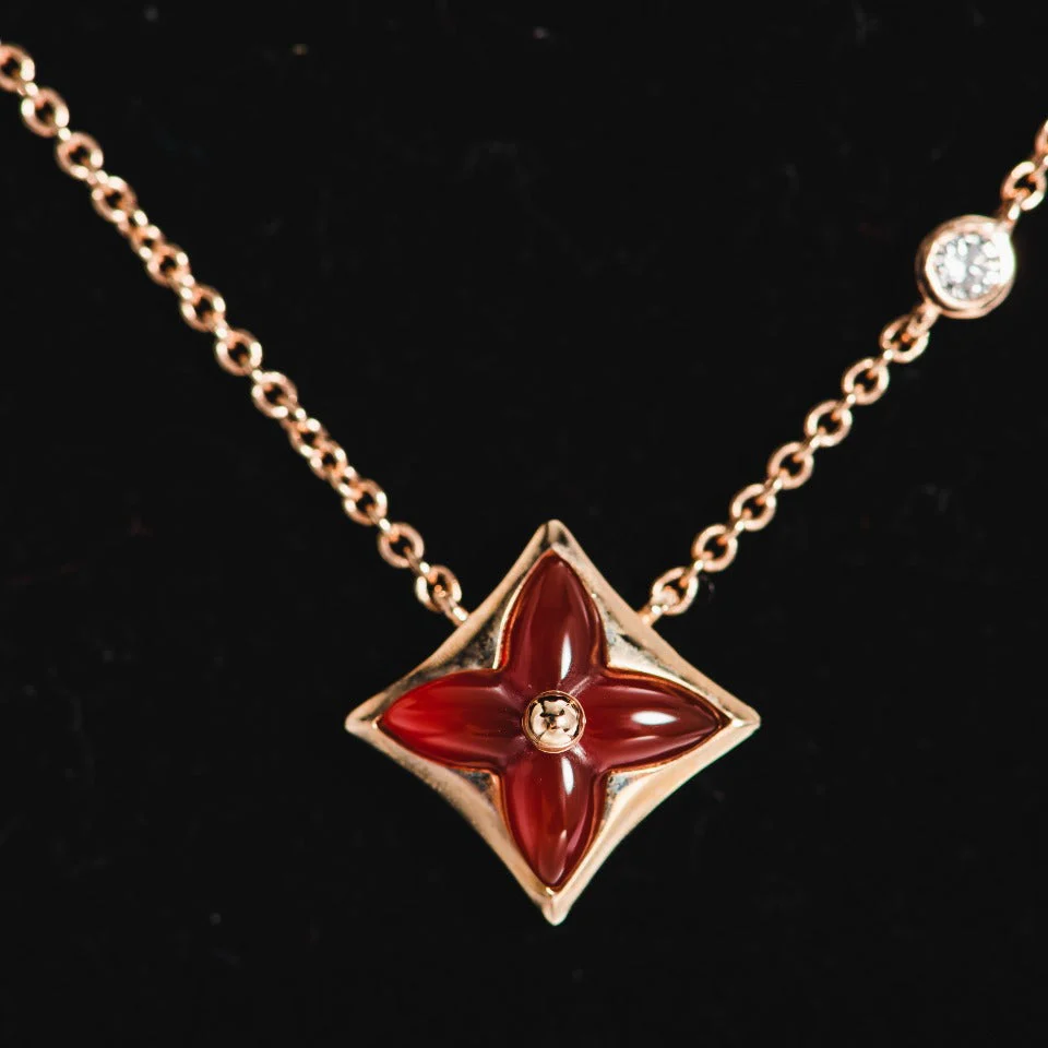 Regalia jewelrySTAR NECKLACE PINK GOLD 1 DIAMOND
