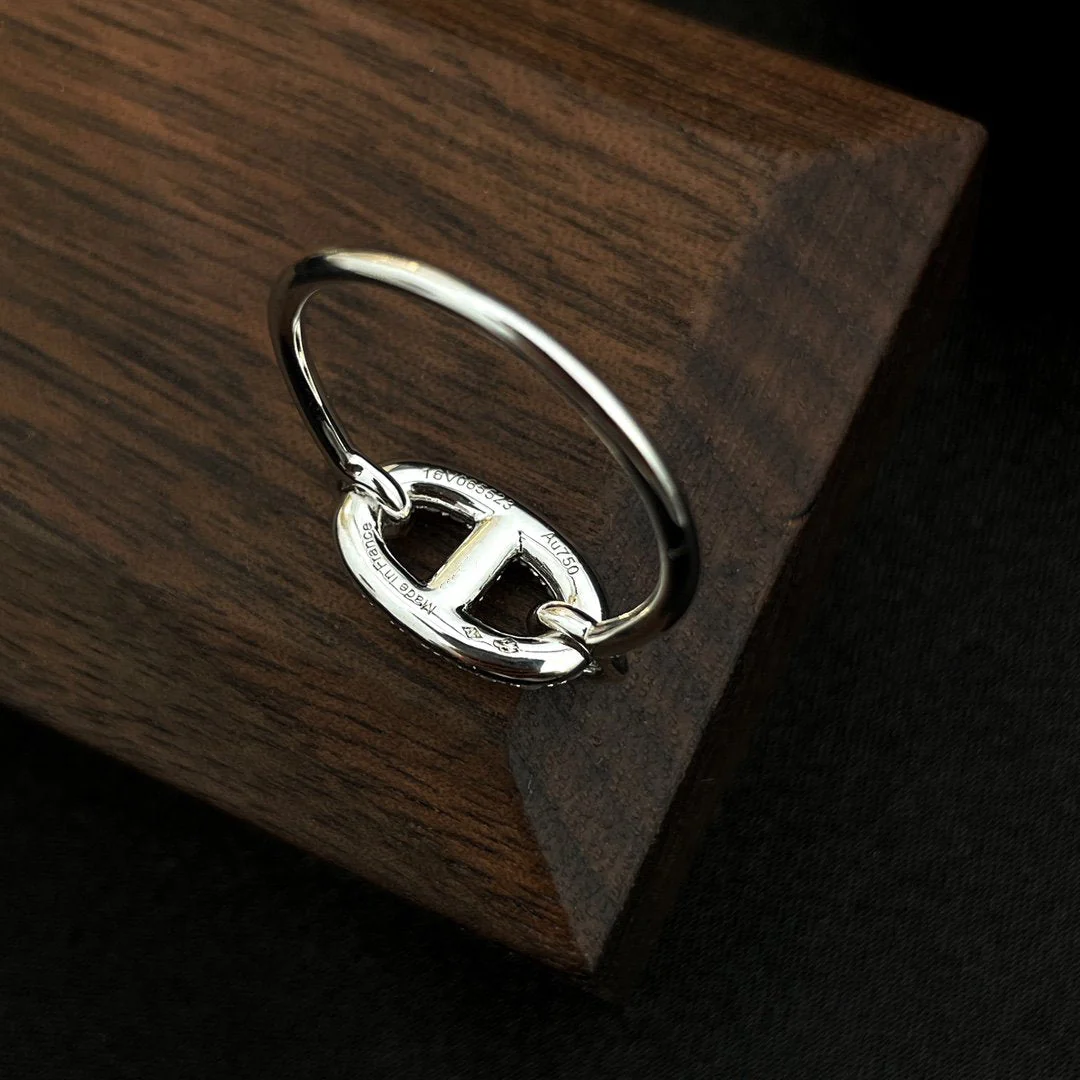 Regalia jewelryRONDE SMALL SILVER DIAMOND RING