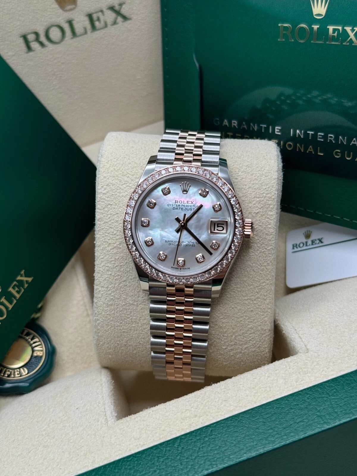 【Super Clone】RLX Datejust m278381-0025/0026 Mother-of-Pearl Diamond 31mm Dial Diamond-Set Bezel and Oyster Bracelet Watch