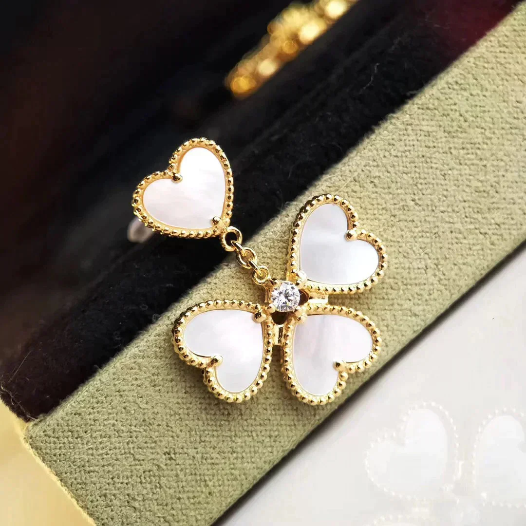 Regalia jewelryCLOVER SWEET WHITE MOP EARRINGS