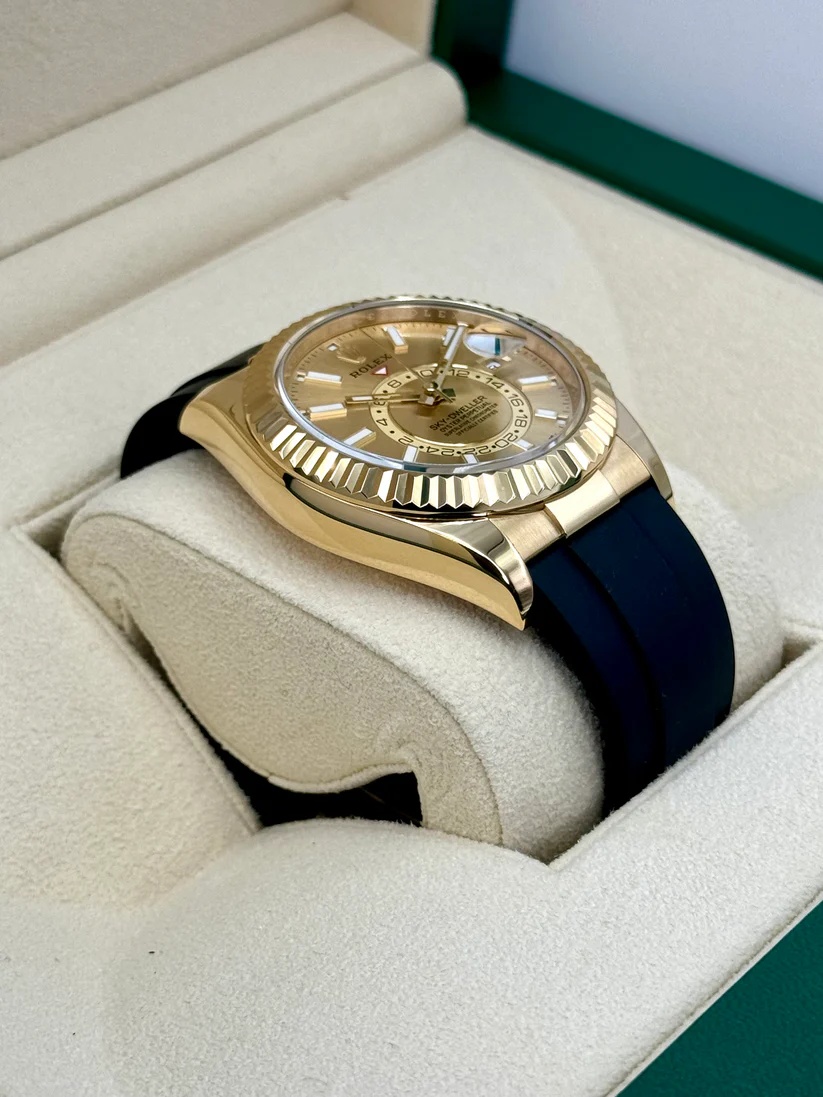 【Super Clone】ROLEX Sky-Dweller 42mm Yellow Gold Champagne Dial Oysterflex - 336238
