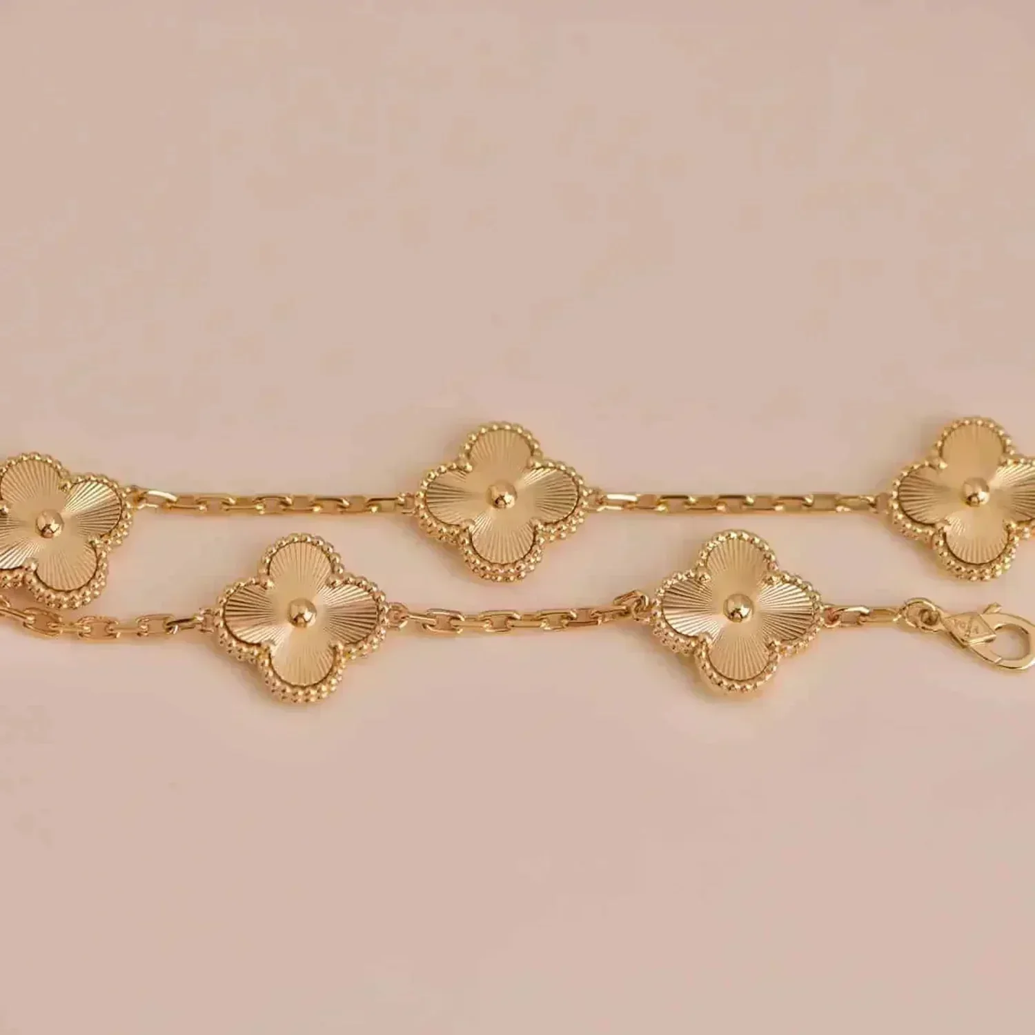 Regalia jewelryCLOVER 5 FLOWERS LASER BRACELET