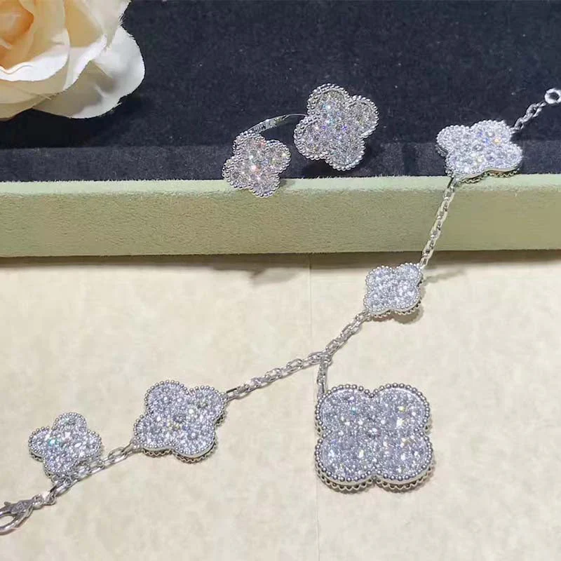 Regalia jewelryCLOVER 6 MOTIFS SILVER DIAMOND BRACELET