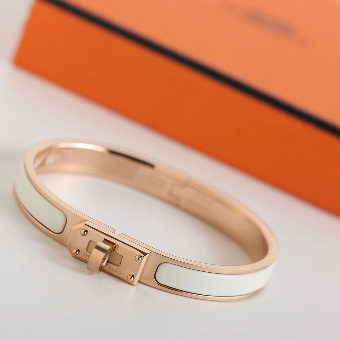 Regalia jewelryHM KELLY WHITE BRACELET