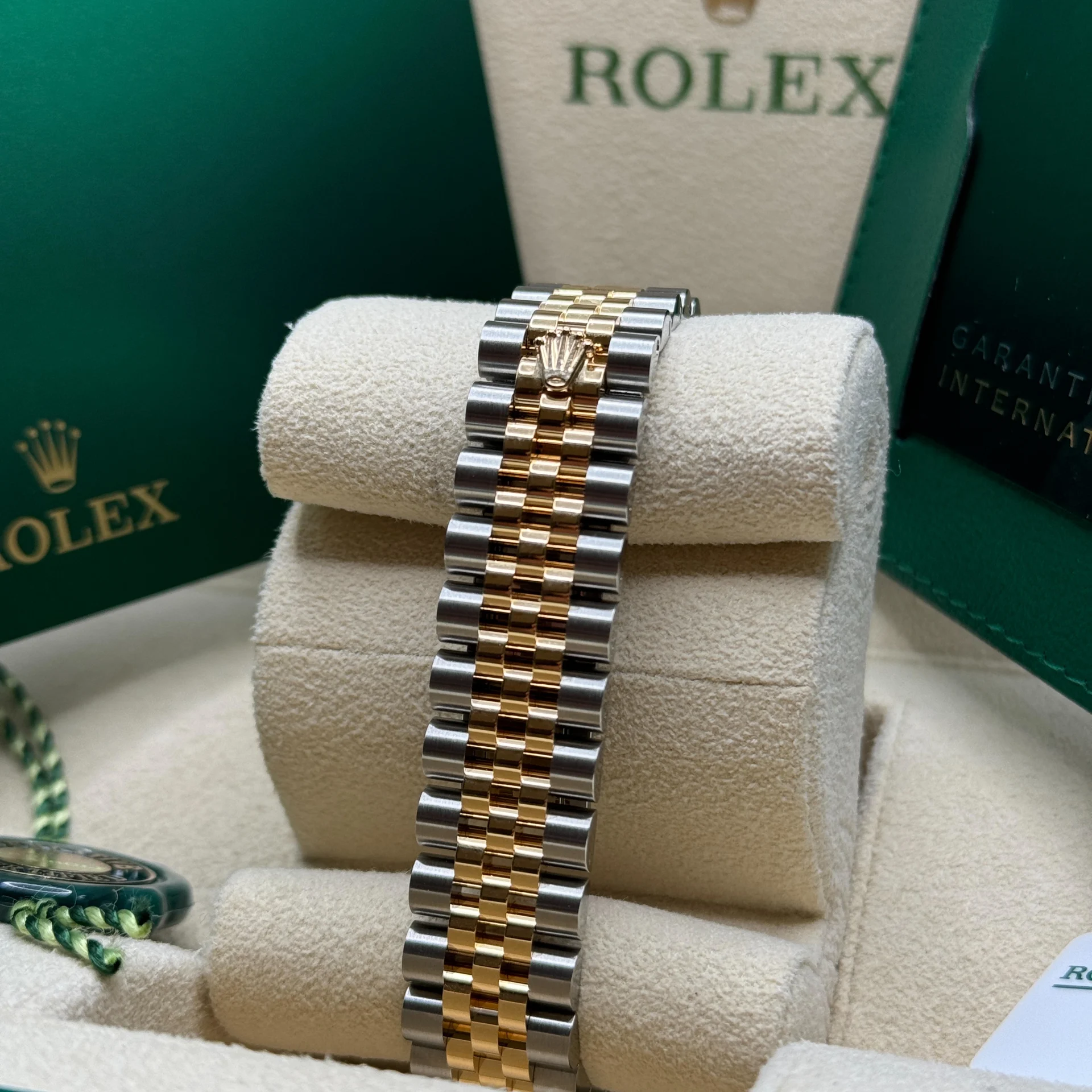 【Super Clone】ROLEX Datejust m278273-0023/0024 31mm Black Mother-of-Pearl Dial Stainless Steel and Yellow Gold Oyster Watch