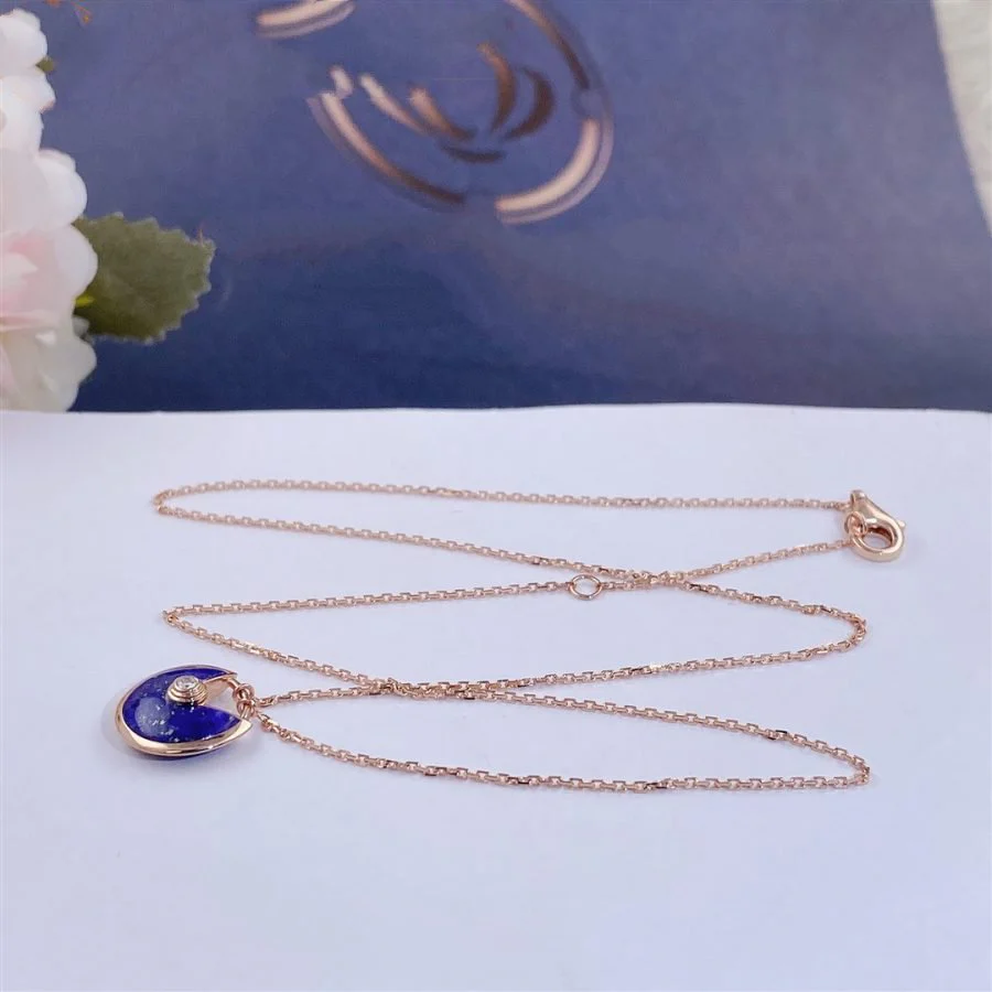 Regalia jewelryAMULETTE ROSE GOLD AGATE NECKLACE