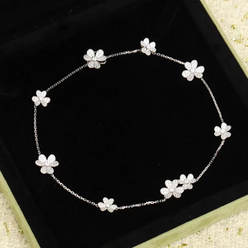 Regalia jewelryFRIVOLE SILVER 9 FLOWERS NECKLACE