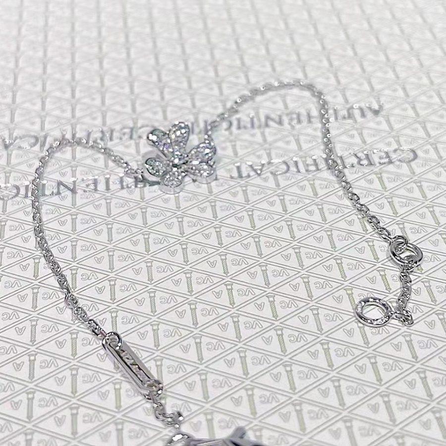 Regalia jewelryFRIVOLE SILVER FLOWER DIAMOND BRACELET