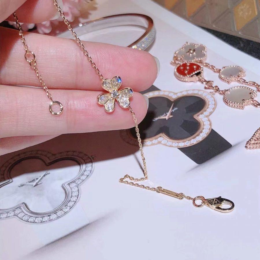 Regalia jewelryFRIVOLE GOLD FLOWER DIAMOND BRACELET