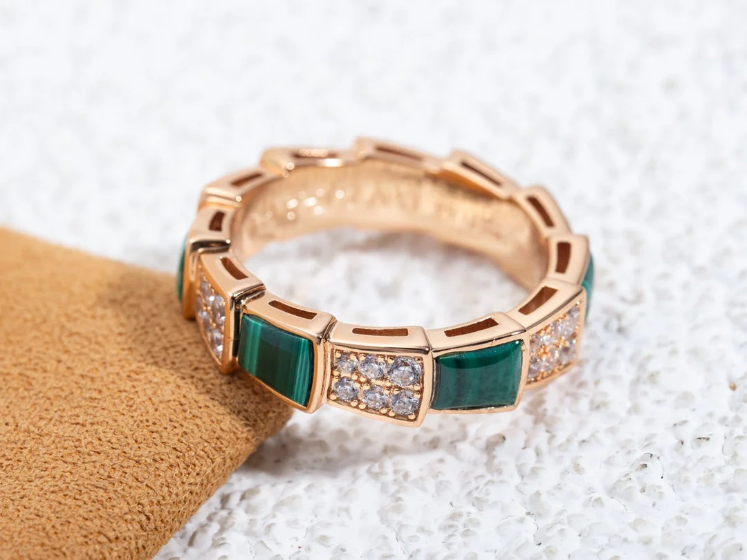 Regalia jewelrySERPENTI RING PINK GOLD MALACHITE DIAMOND PAVED 4MM