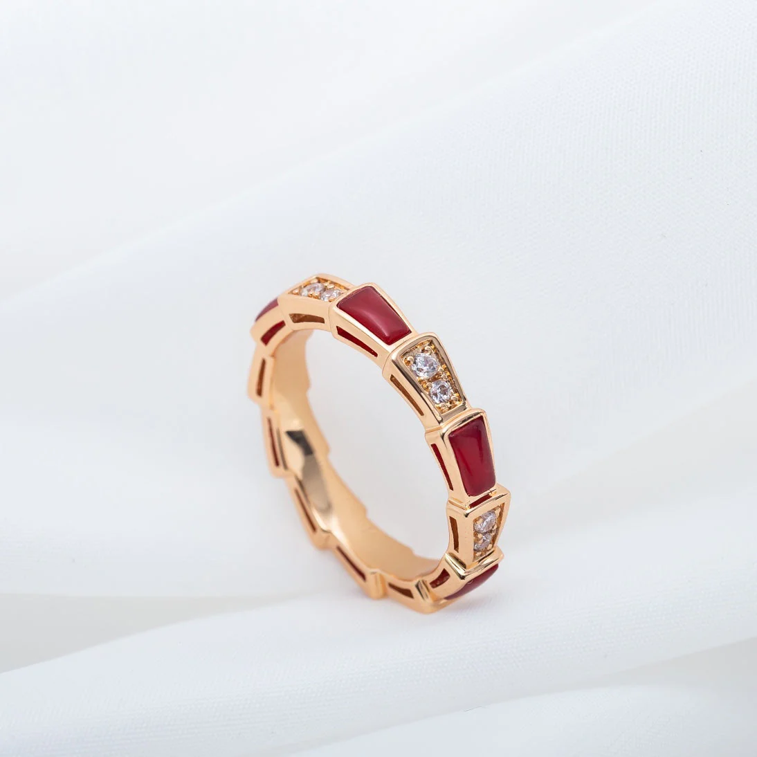 Regalia jewelrySERPENTI RING PINK GOLD CARNELIAN DIAMOND 3MM