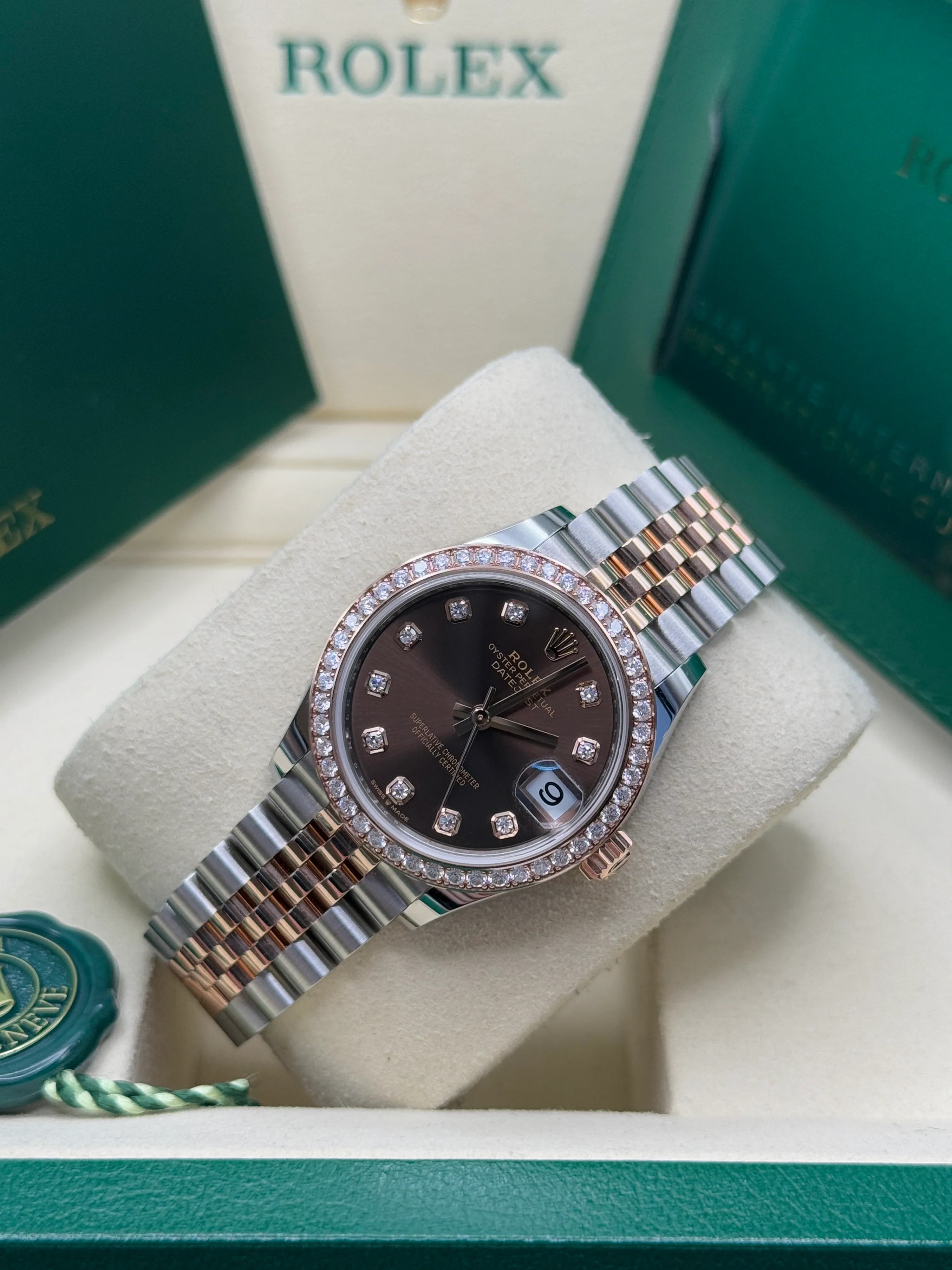 【Super Clone】ROLEX Datejust m278381-0027/0028 Chocolate Diamond 31mm Dial Diamond-Set Bezel and Oyster Bracelet Watch