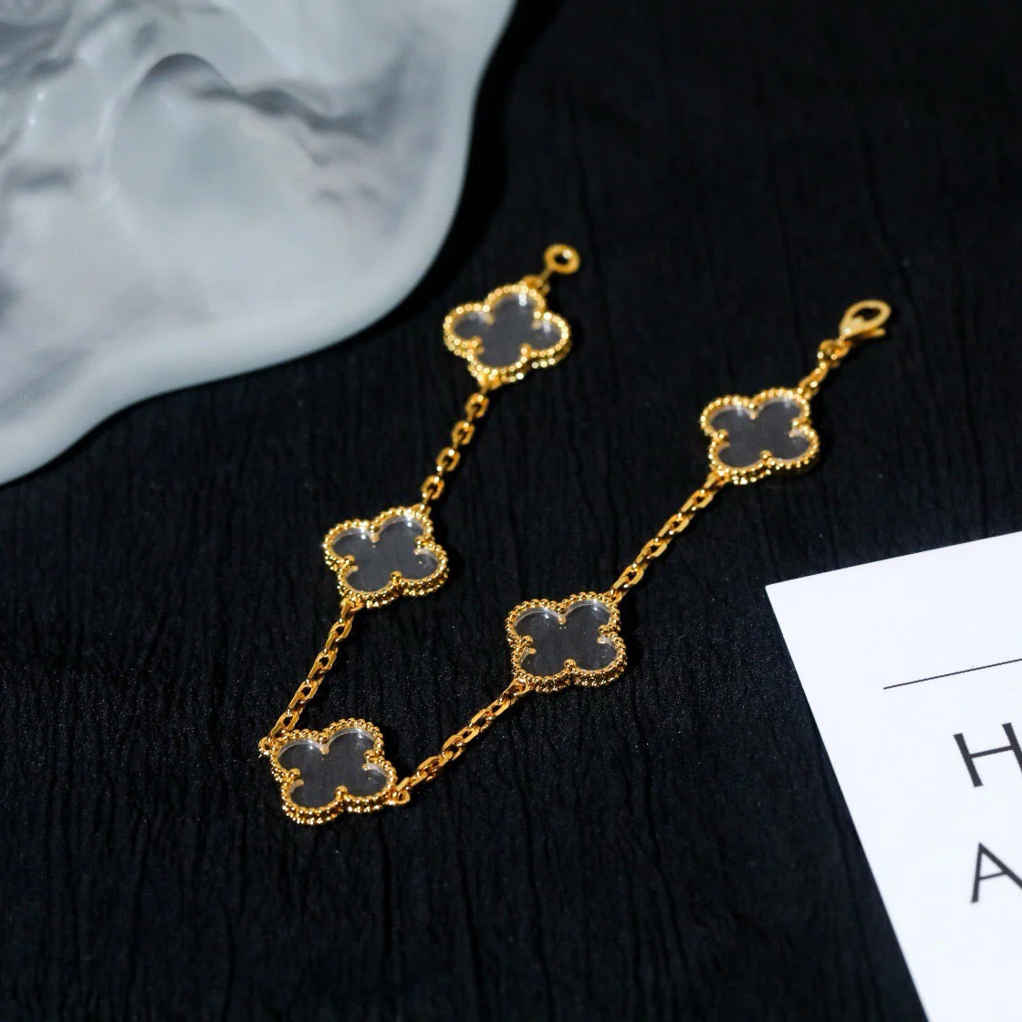 Regalia jewelryCLOVER 5 MOTIF ROCK CRYSTAL PINK GOLD BRACELET