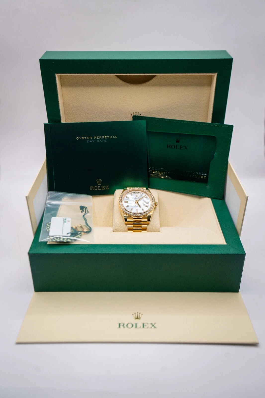 【Super Clone】ROLEX Day-Date 40mm White Mother-of-Pearl Dial President Watch 228348RBR-0046